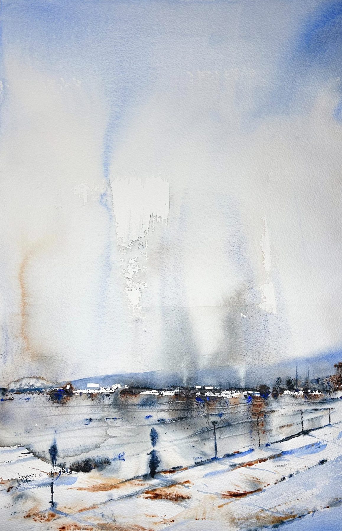 Januarihimmel över ljus horisont i kalla blå toner.